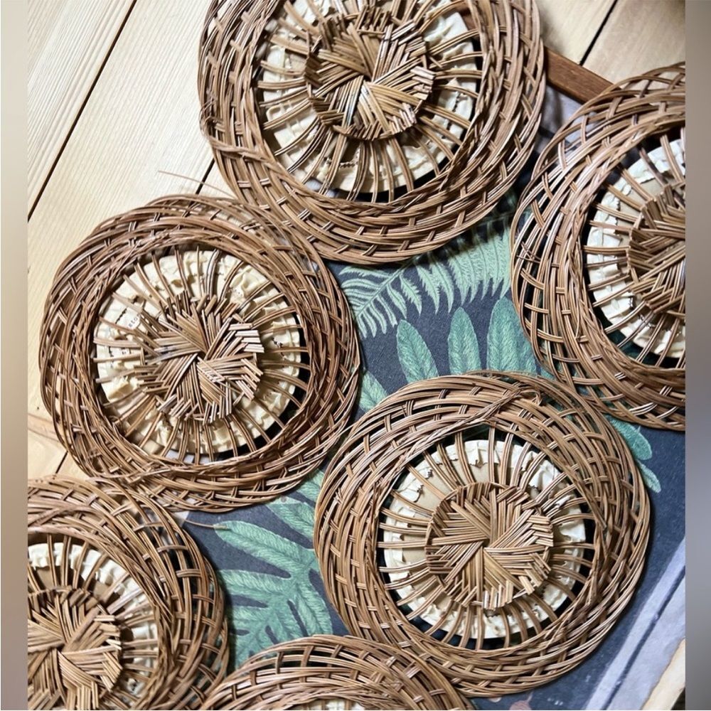 Vintage 1970s Fabric Wall Plaques With Wicker Framing Set 6 Farmhouse Country - Picture 5 of 9